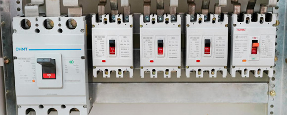 Informe de factibilidad en el proyecto de integración del equipo del sistema de distribución de bajo voltaje